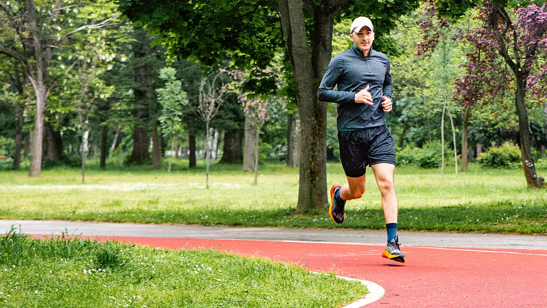 Runner on Track