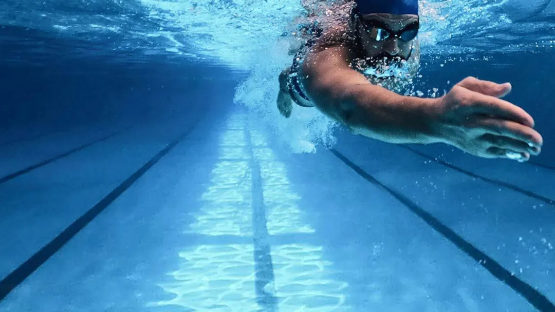 lp-hero-desktop-rothman-upper-extremity-swimmer-v2.jpg.