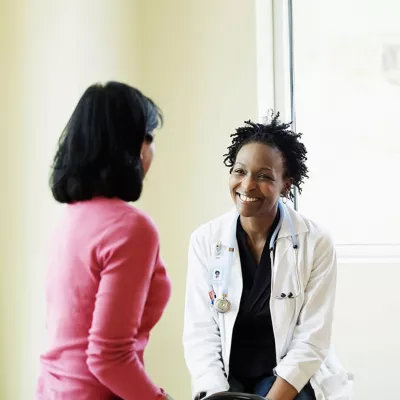 physician-with-patient