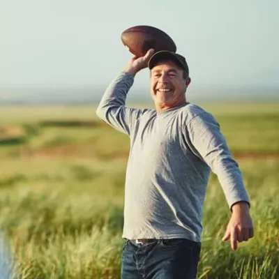 lp-circle-insert-large-ortho-general-man-with-football
