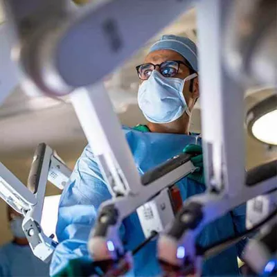 LP-Circle-Insert-Large-West-FL-General-Surgery-Surgeon-with-Robot