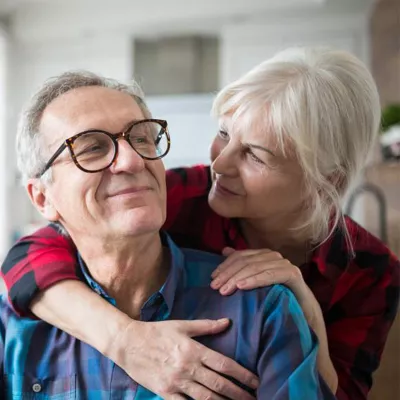 lp-circle-insert-small-digestive-general-west-couple-embracing.jpg