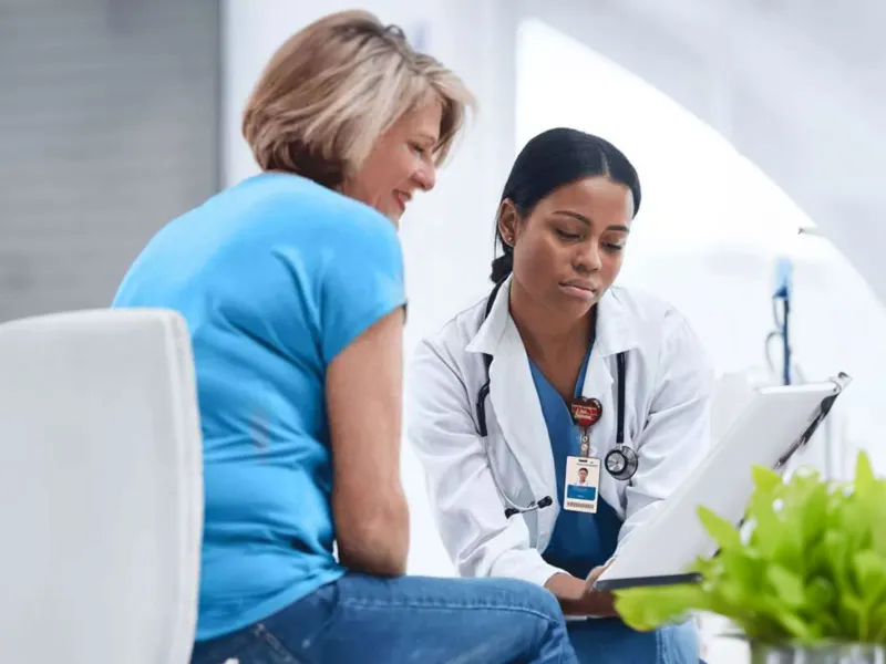 ah-physician-with-a-patient.jpg 