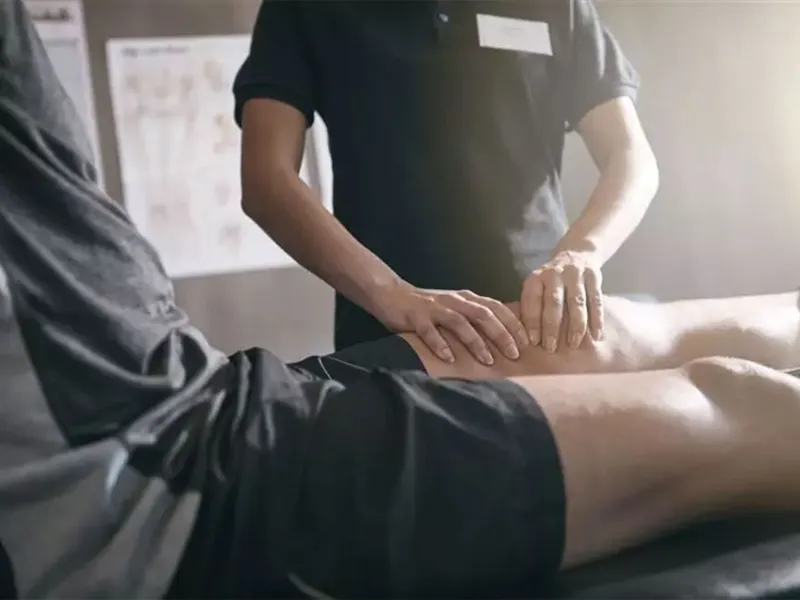 a-physician-treating-a-patient-thigh