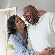 couple-in-kitchen