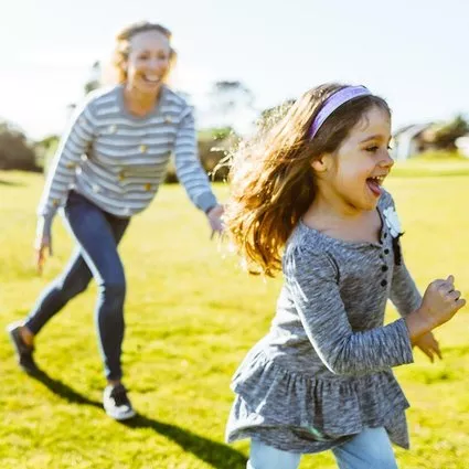 LP-mom-and-girl-running