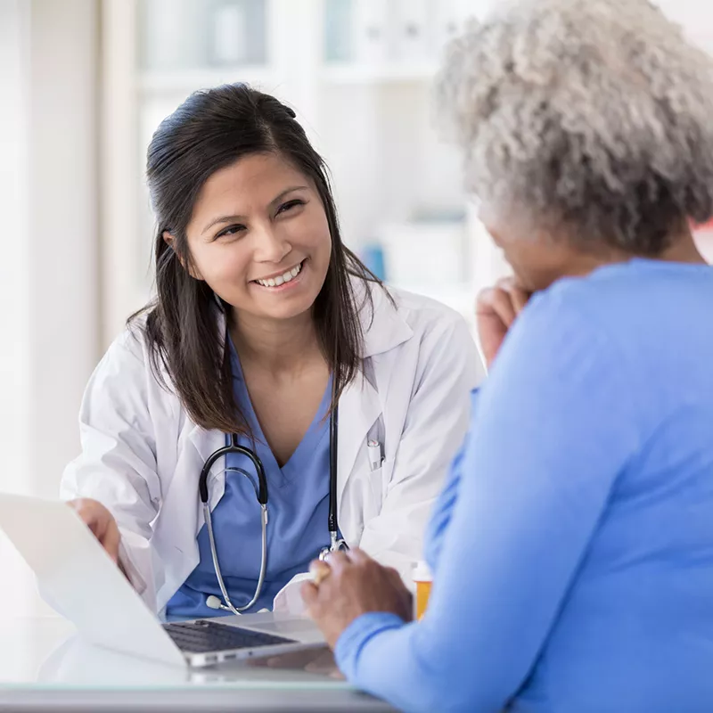 lp-circle-insert-800x800-sennnior-woman-and-doctor_