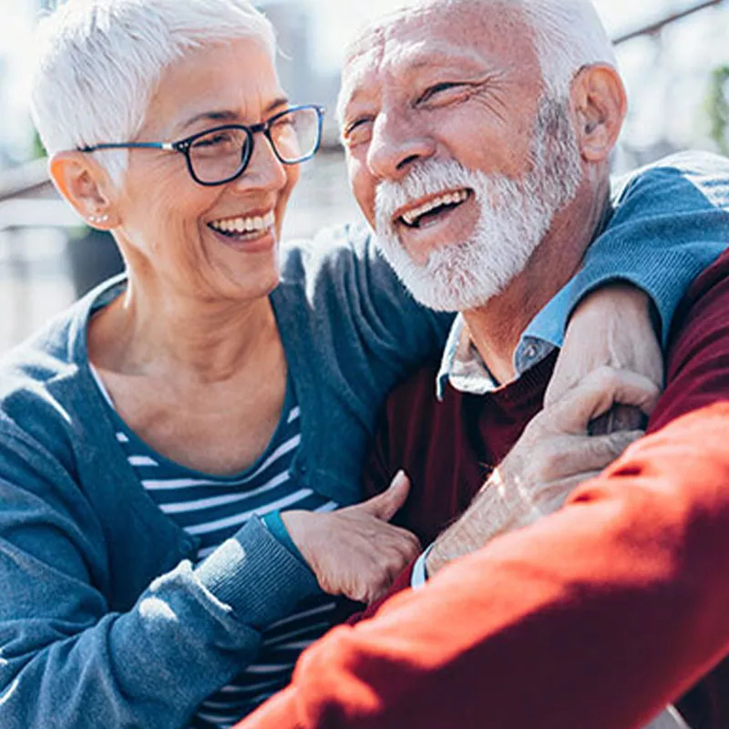 LP-Circle-Insert-Large-WestFL-Neuro-brain-tumor-couple-embracing-laughing