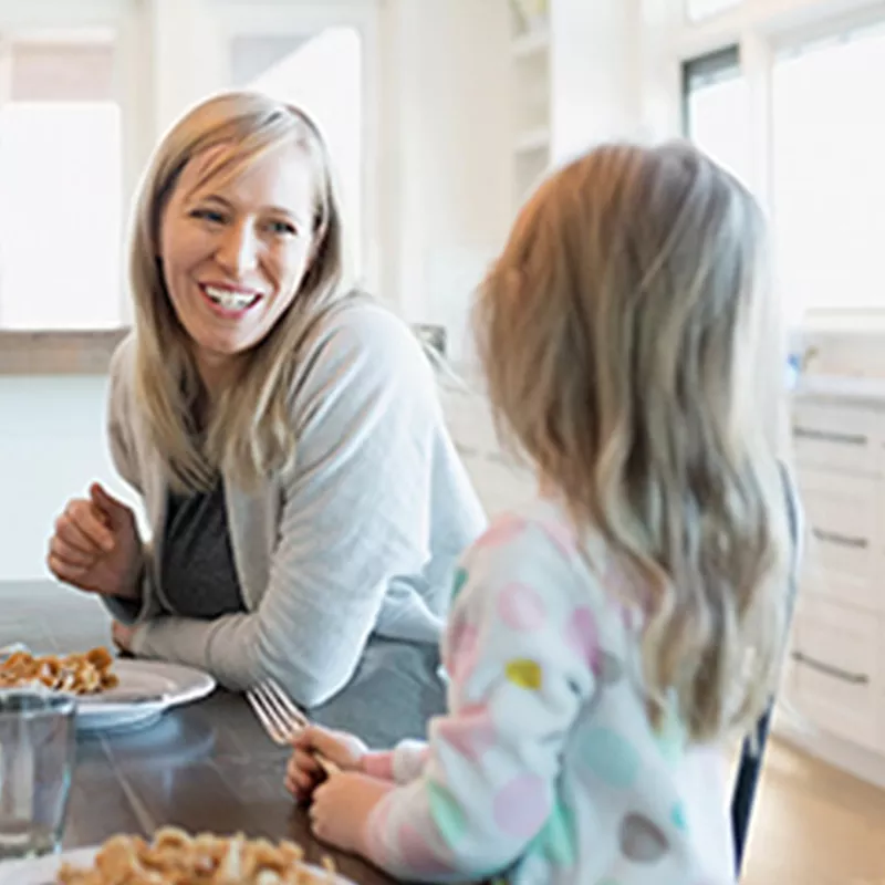 mother-and-daughter-talking