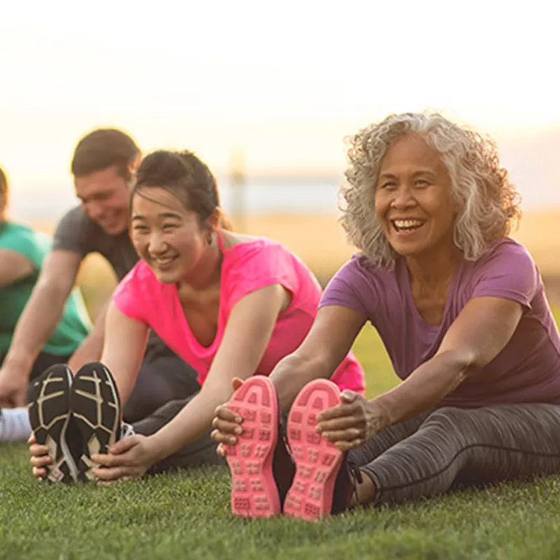 LP-Circle-Insert-Ortho-Knee-Texas-peopla-exercising-outdoors