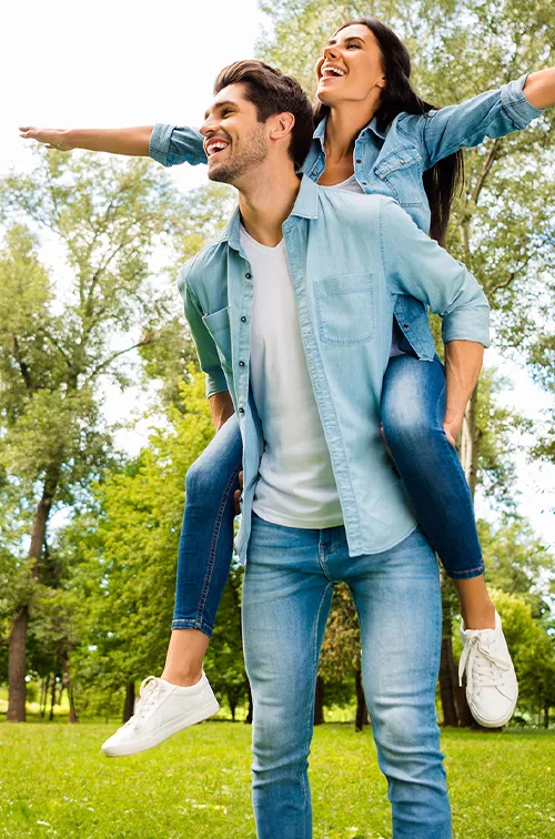 couple-outdoors
