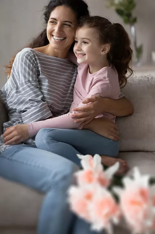 mother-and-daughter-in-the-livingroom-smiling